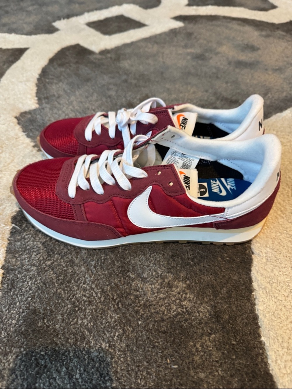 Nike Men's Burgundy and White Low-Top Sneakers